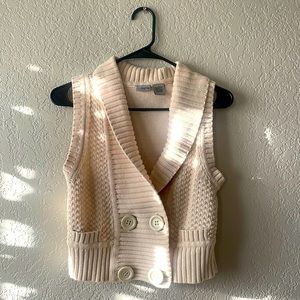 Beige crochet cardigan vest